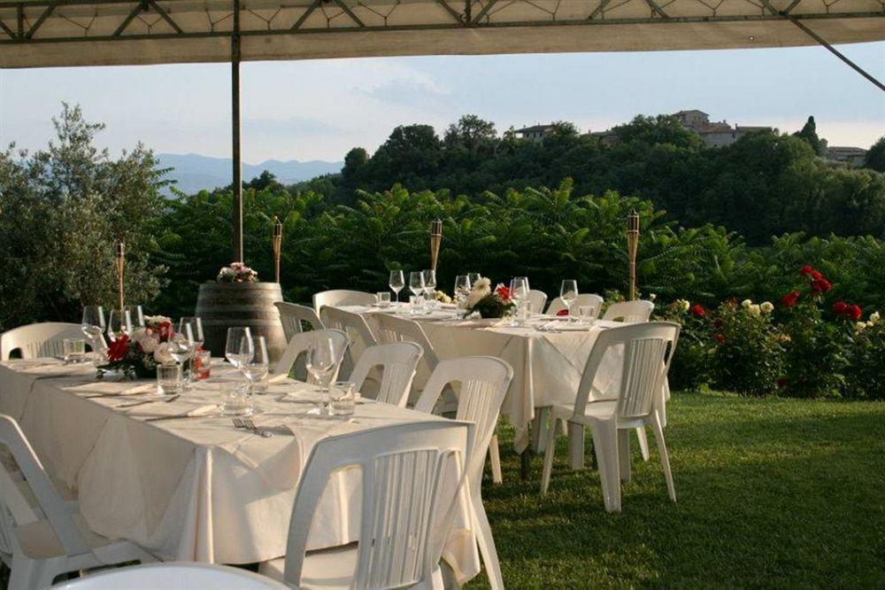 Entropia Ristorante Country House Тоди Екстериор снимка